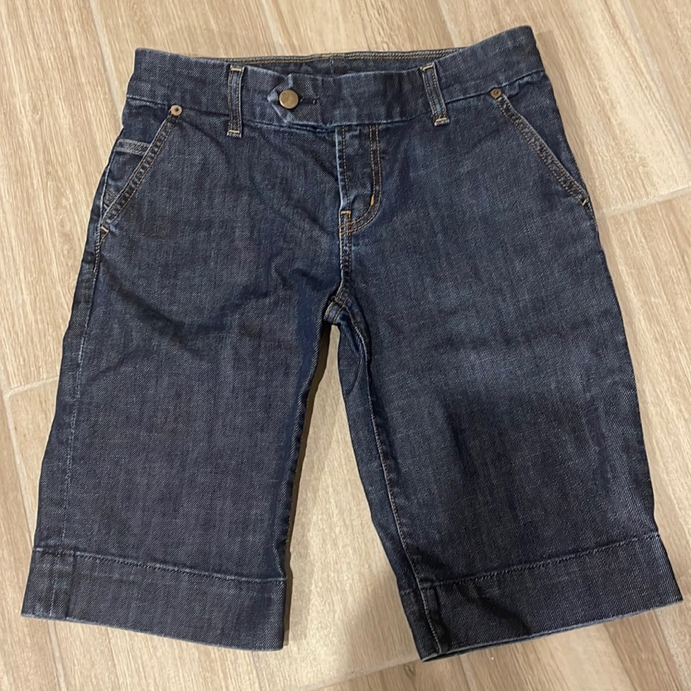 Citizens of Humanity Jean shorts size 26 dark blue never worn